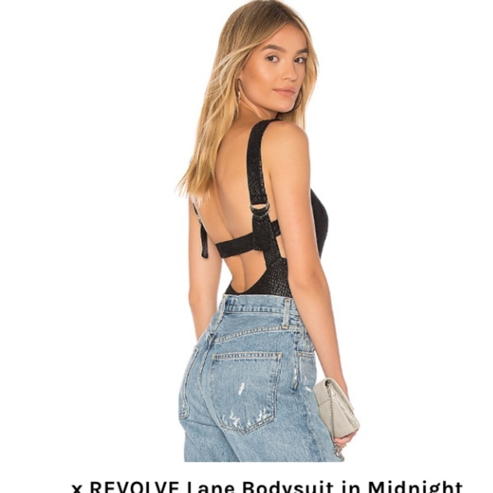Hours body suit revolve